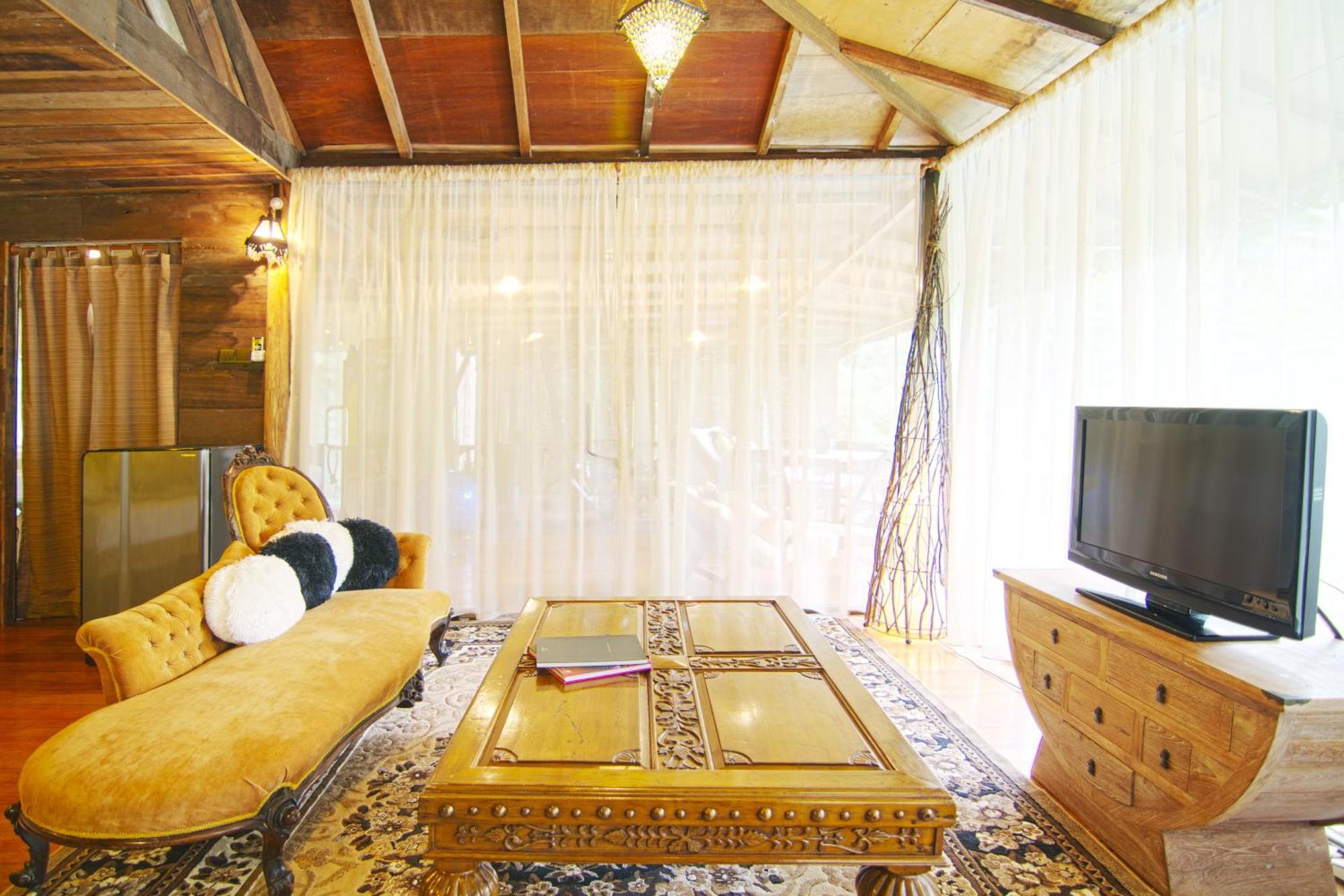 Fig Tree Hills Resort 바얀레파스 객실 사진